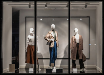 Idées pour décorer votre vitrine avec du lettrage