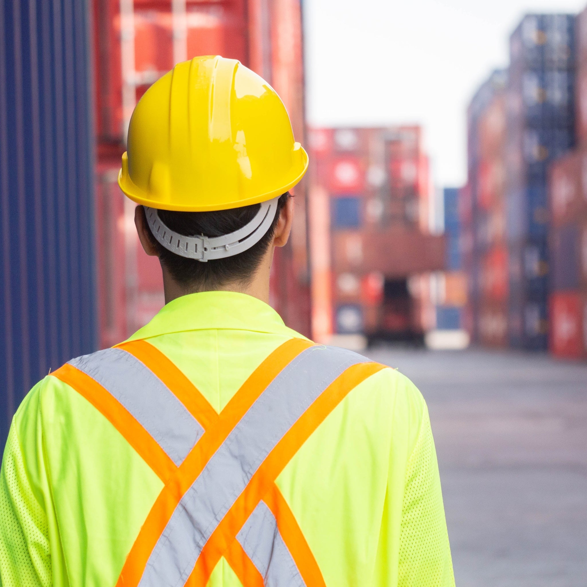 Vêtements de sécurité personnalisés : protéger et promouvoir votre marque