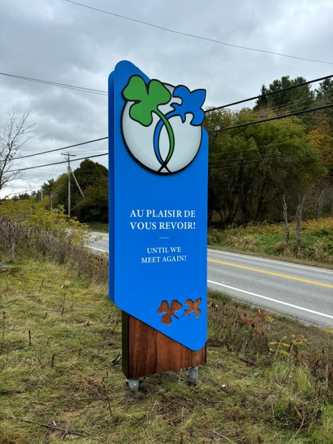 Enseigne pylône - Municipalité de Low